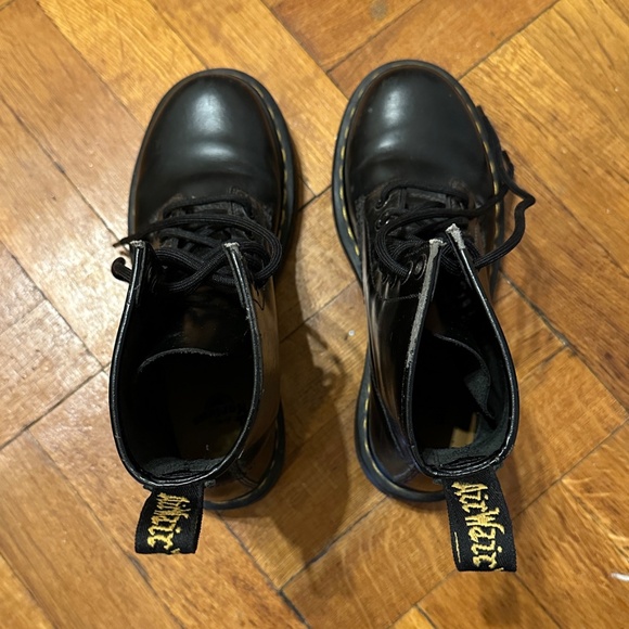 Doc Martens 1460 SMOOTH LEATHER LACE UP BOOTS - Picture 4 of 7